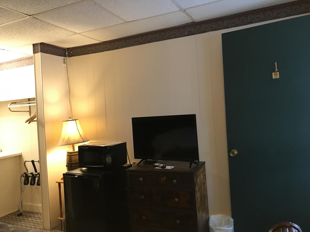 Holiday House Motel Hillsdale Экстерьер фото