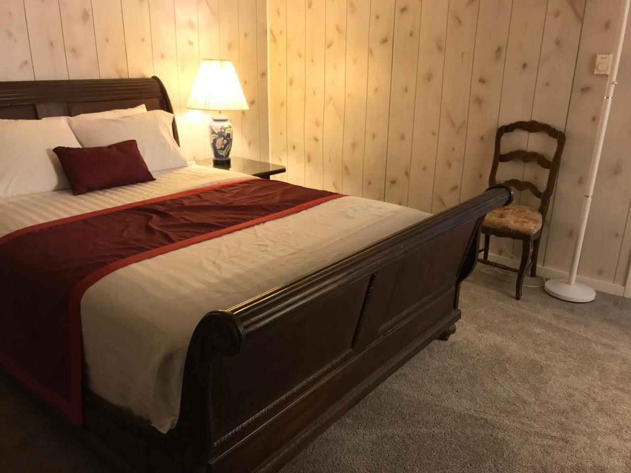 Holiday House Motel Hillsdale Экстерьер фото